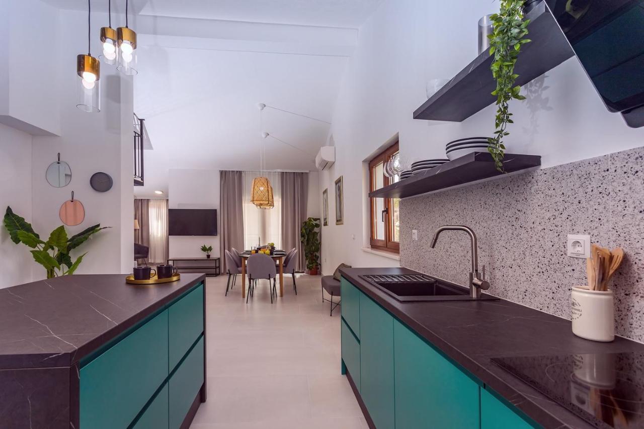 Villa Remusic Pool, Whirlpool, Sauna,4 Bedrooms, Amazing Landscape Smolonje Exterior foto