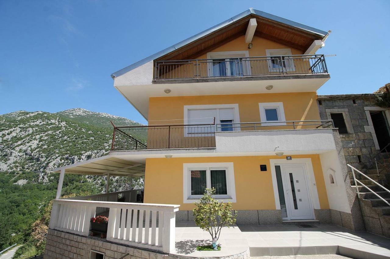 Villa Remusic Pool, Whirlpool, Sauna,4 Bedrooms, Amazing Landscape Smolonje Exterior foto