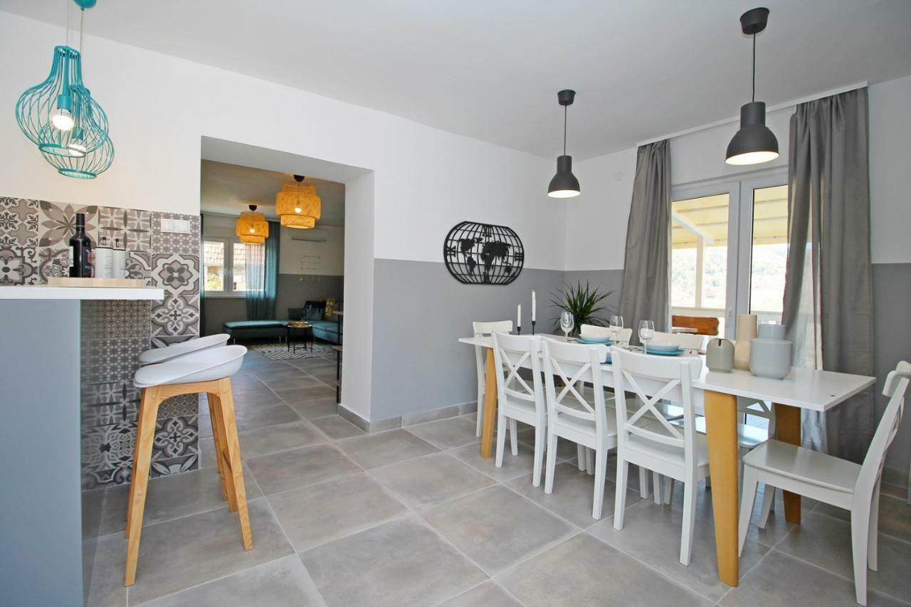Villa Remusic Pool, Whirlpool, Sauna,4 Bedrooms, Amazing Landscape Smolonje Exterior foto